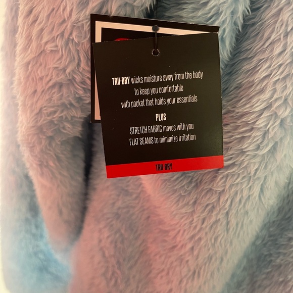 Baby Blue Faux Fur Fila Pull Over Size XL Woman’s - Picture 7 of 8